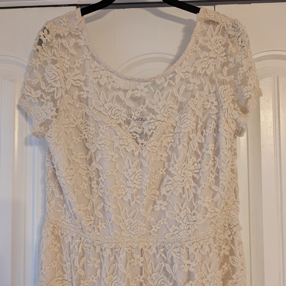 Pinky Ivory Floral Lace Midi Dress - Picture 2 of 4